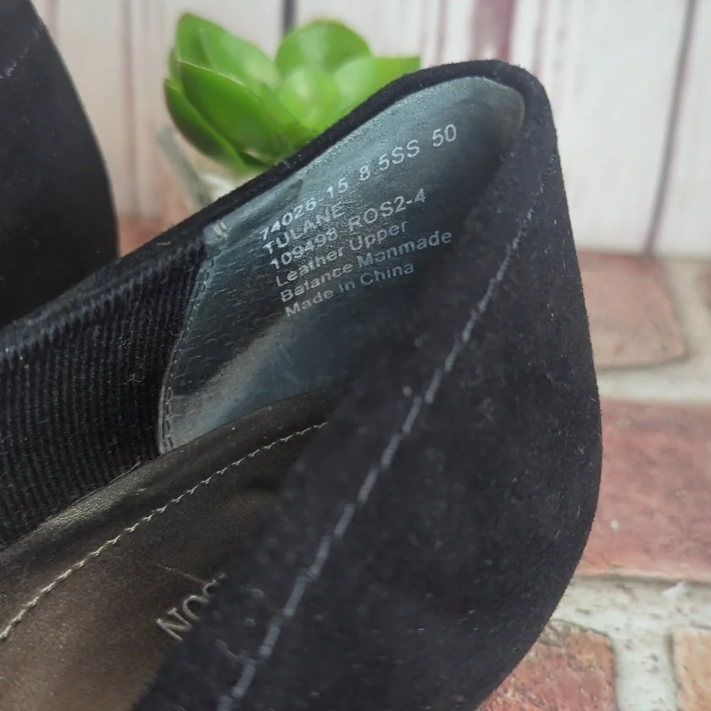 The Tulane Black Suede Super Slim Size 8.5 Narrow Foot by‎ Ros Hommerson